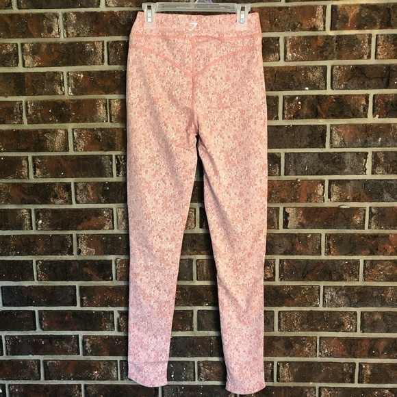 GYMSHARK Fleur Texture Moroccan Brick Leggings - Picture 6 of 7